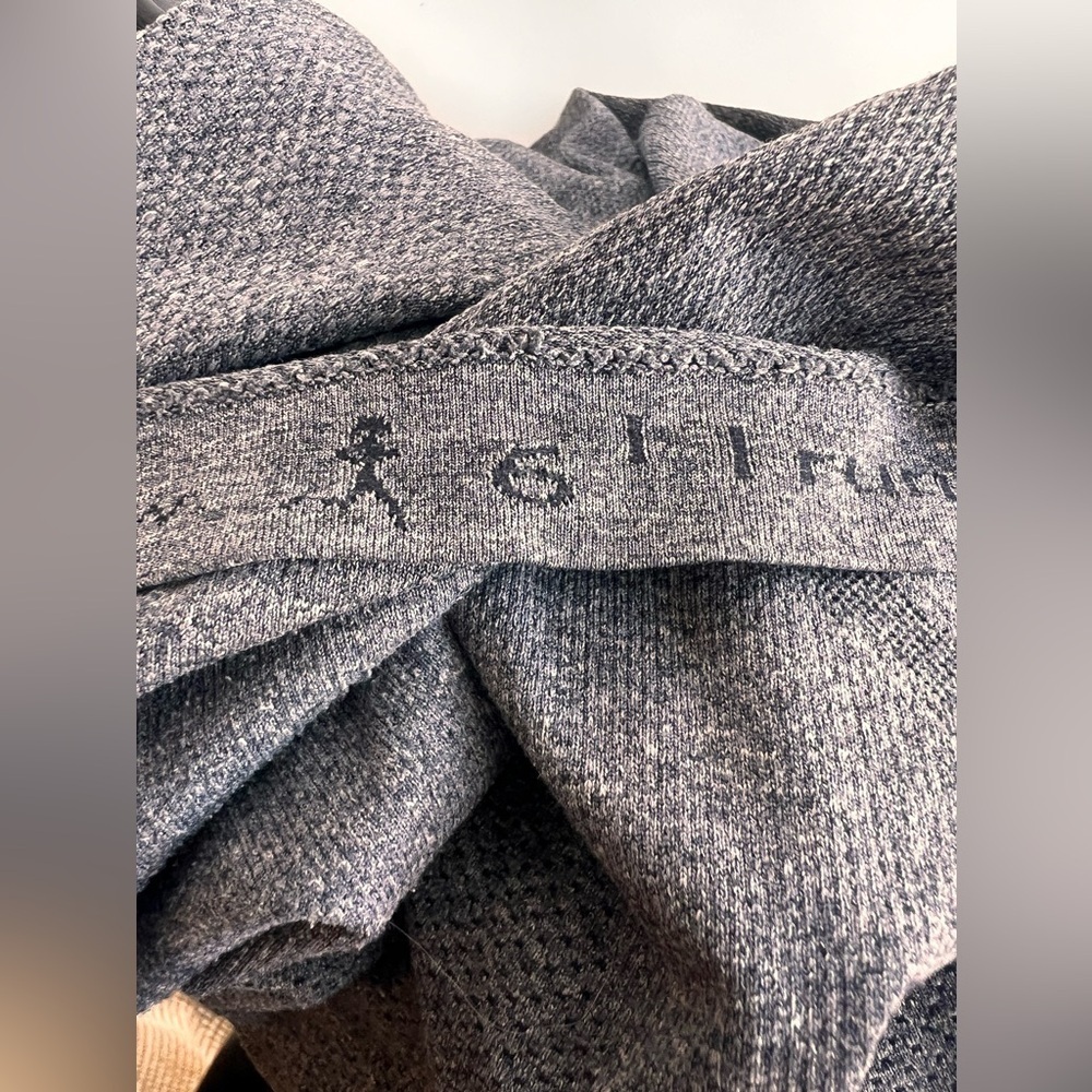 Lululemon Swiftly Tech Long Sleeve Heather gray  size 6 - Picture 5 of 5
